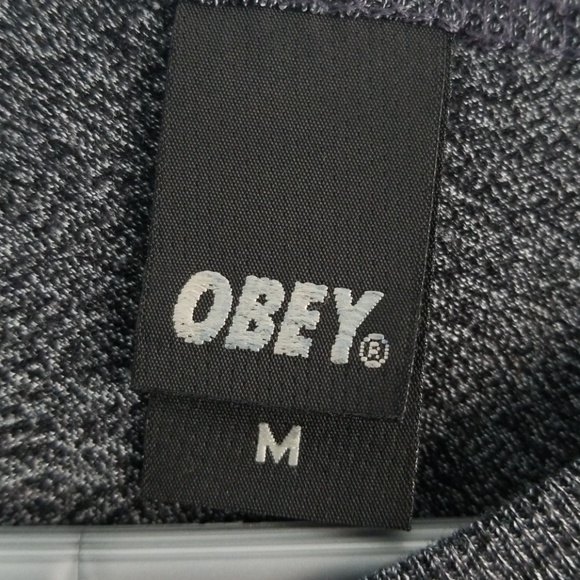 Obey T Shirt - Picture 2 of 3
